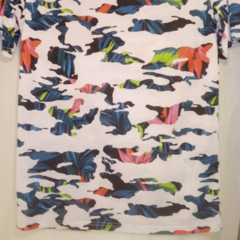 FIVE.BY.FIVE ROYAL FLORAL TEE SHIRT - Picture 5 of 6
